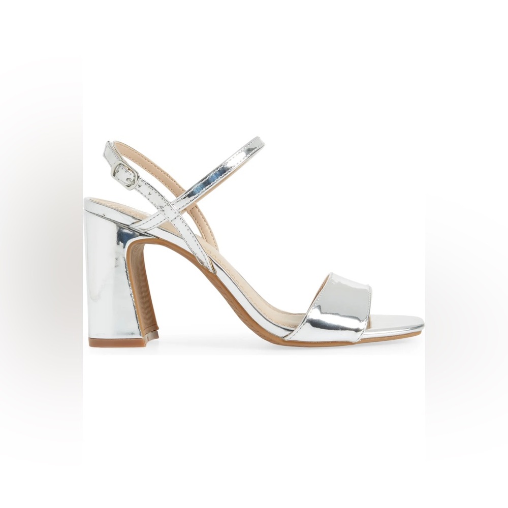 NIB BP Larrissa Silver Metallic Size 6